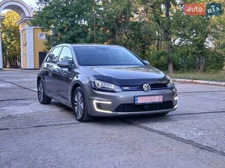 Сірий Фольксваген e-Golf, об'ємом двигуна 0 л та пробігом 142 тис. км за 9700 $, фото 1 на Automoto.ua