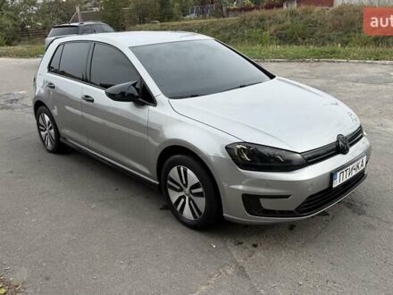 Серый Фольксваген e-Golf, объемом двигателя 0 л и пробегом 135 тыс. км за 10000 $, фото 1 на Automoto.ua