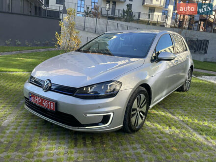 Серый Фольксваген e-Golf, объемом двигателя 0 л и пробегом 98 тыс. км за 8750 $, фото 1 на Automoto.ua