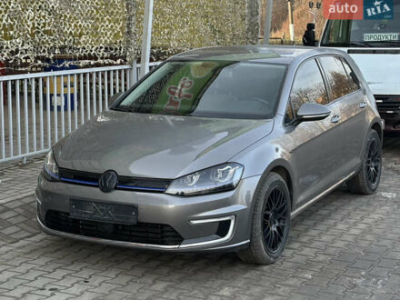 Серый Фольксваген e-Golf, объемом двигателя 0 л и пробегом 170 тыс. км за 9350 $, фото 1 на Automoto.ua