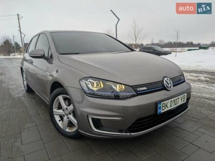 Серый Фольксваген e-Golf, объемом двигателя 0 л и пробегом 170 тыс. км за 7750 $, фото 1 на Automoto.ua