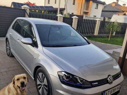 Серый Фольксваген e-Golf, объемом двигателя 0 л и пробегом 118 тыс. км за 8150 $, фото 1 на Automoto.ua