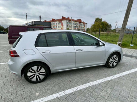 Серый Фольксваген e-Golf, объемом двигателя 0 л и пробегом 137 тыс. км за 8999 $, фото 1 на Automoto.ua