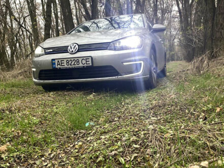 Сірий Фольксваген e-Golf, об'ємом двигуна 0 л та пробігом 121 тис. км за 10200 $, фото 1 на Automoto.ua