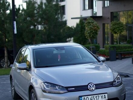 Серый Фольксваген e-Golf, объемом двигателя 0 л и пробегом 120 тыс. км за 9500 $, фото 1 на Automoto.ua