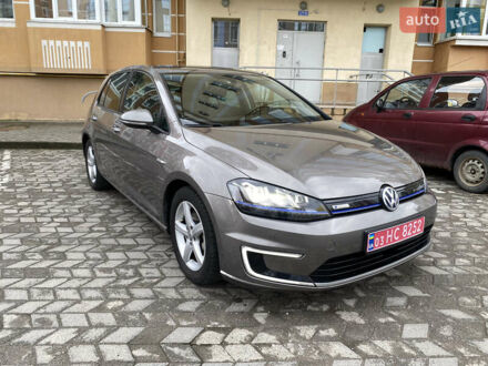 Фольксваген e-Golf 2015 у Чернівцях на Automoto.ua Сірий Фольксваген e-Golf, об'ємом двигуна 0 л та пробігом 151 тис. км за 8799 $, фото 1 на Automoto.ua
