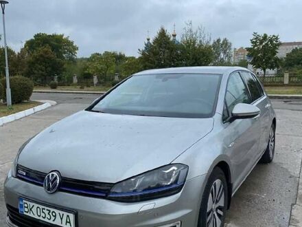 Фольксваген e-Golf 2015 у Києві на Automoto.ua Сірий Фольксваген e-Golf, об'ємом двигуна 0 л та пробігом 140 тис. км за 7900 $, фото 1 на Automoto.ua