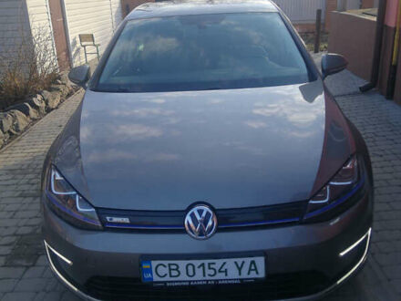 Серый Фольксваген e-Golf, объемом двигателя 0 л и пробегом 126 тыс. км за 11500 $, фото 1 на Automoto.ua