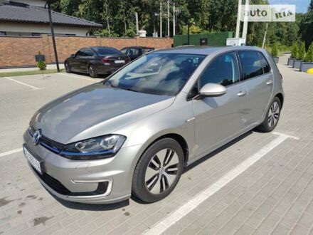 Серый Фольксваген e-Golf, объемом двигателя 0 л и пробегом 115 тыс. км за 11200 $, фото 1 на Automoto.ua