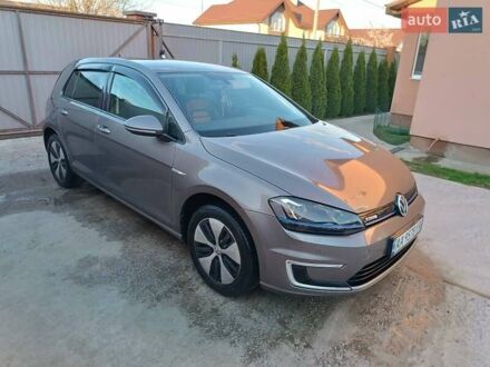 Фольксваген e-Golf 2015 у Києві на Automoto.ua Сірий Фольксваген e-Golf, об'ємом двигуна 0 л та пробігом 136 тис. км за 10999 $, фото 1 на Automoto.ua