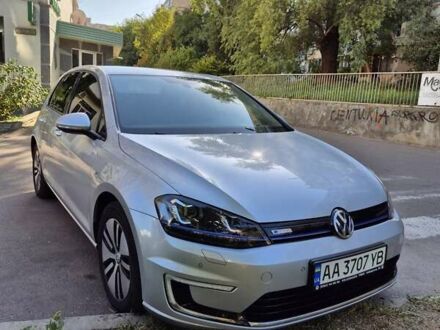 Серый Фольксваген e-Golf, объемом двигателя 0 л и пробегом 90 тыс. км за 9600 $, фото 1 на Automoto.ua
