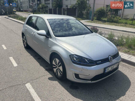 Серый Фольксваген e-Golf, объемом двигателя 0 л и пробегом 70 тыс. км за 10150 $, фото 1 на Automoto.ua