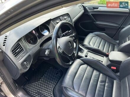 Серый Фольксваген e-Golf, объемом двигателя 0 л и пробегом 148 тыс. км за 8799 $, фото 1 на Automoto.ua