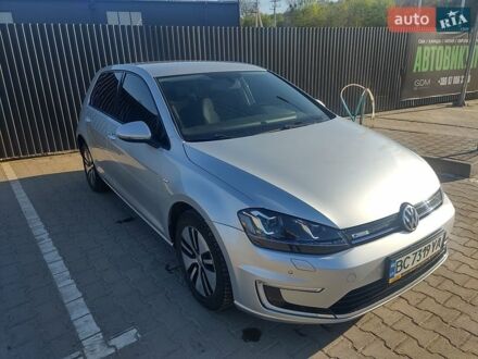 Серый Фольксваген e-Golf, объемом двигателя 0 л и пробегом 121 тыс. км за 8500 $, фото 1 на Automoto.ua