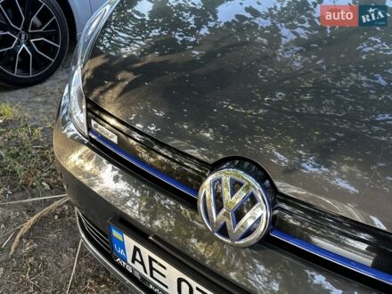 Серый Фольксваген e-Golf, объемом двигателя 0 л и пробегом 160 тыс. км за 9600 $, фото 1 на Automoto.ua