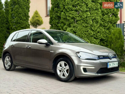 Фольксваген e-Golf 2016 в Тернополе на Automoto.ua Серый Фольксваген e-Golf, объемом двигателя 0 л и пробегом 182 тыс. км за 7999 $, фото 1 на Automoto.ua