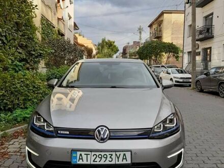 Фольксваген e-Golf 2016 в Ивано-Франковске на Automoto.ua Серый Фольксваген e-Golf, объемом двигателя 0 л и пробегом 70 тыс. км за 11500 $, фото 1 на Automoto.ua