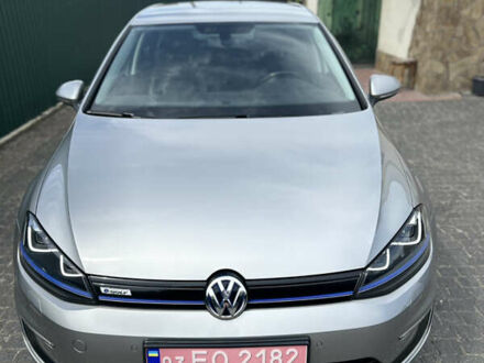 Серый Фольксваген e-Golf, объемом двигателя 0 л и пробегом 137 тыс. км за 9000 $, фото 1 на Automoto.ua