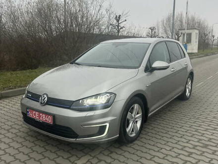 Серый Фольксваген e-Golf, объемом двигателя 0 л и пробегом 136 тыс. км за 9100 $, фото 1 на Automoto.ua