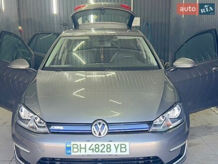 Серый Фольксваген e-Golf, объемом двигателя 0 л и пробегом 104 тыс. км за 8900 $, фото 1 на Automoto.ua