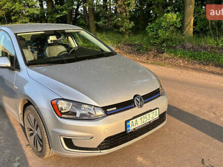 Фольксваген e-Golf 2016 у Києві на Automoto.ua Сірий Фольксваген e-Golf, об'ємом двигуна 0 л та пробігом 90 тис. км за 7900 $, фото 1 на Automoto.ua