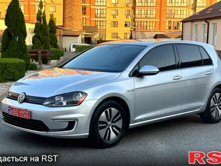 Серый Фольксваген e-Golf, объемом двигателя 80 л и пробегом 123 тыс. км за 9900 $, фото 1 на Automoto.ua