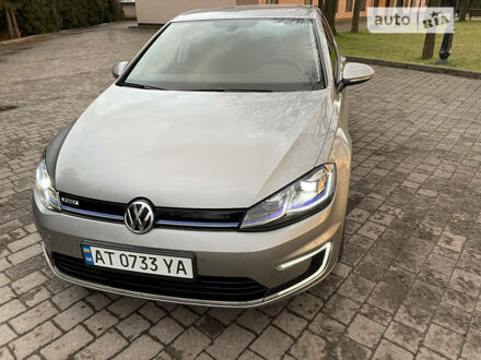 Серый Фольксваген e-Golf, объемом двигателя 0 л и пробегом 214 тыс. км за 11000 $, фото 1 на Automoto.ua