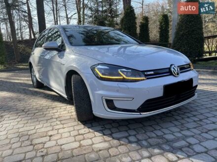 Серый Фольксваген e-Golf, объемом двигателя 0 л и пробегом 101 тыс. км за 13499 $, фото 1 на Automoto.ua