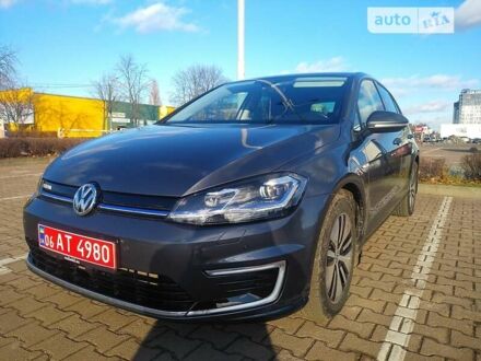 Серый Фольксваген e-Golf, объемом двигателя 0 л и пробегом 97 тыс. км за 15350 $, фото 1 на Automoto.ua