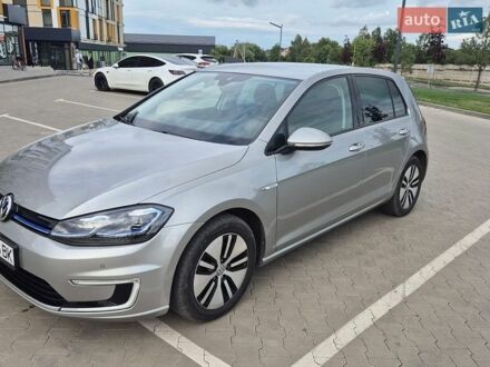 Серый Фольксваген e-Golf, объемом двигателя 0 л и пробегом 142 тыс. км за 11999 $, фото 1 на Automoto.ua