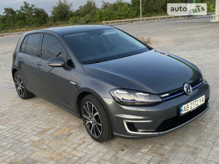 Серый Фольксваген e-Golf, объемом двигателя 0 л и пробегом 109 тыс. км за 14200 $, фото 1 на Automoto.ua