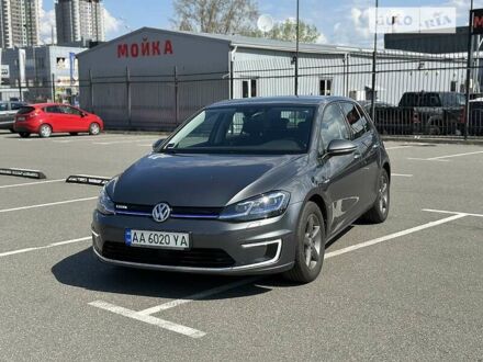 Фольксваген e-Golf 2017 в Киеве на Automoto.ua Серый Фольксваген e-Golf, объемом двигателя 0 л и пробегом 86 тыс. км за 19500 $, фото 1 на Automoto.ua
