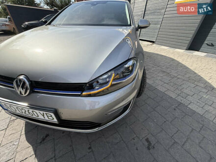 Серый Фольксваген e-Golf, объемом двигателя 0 л и пробегом 114 тыс. км за 13900 $, фото 1 на Automoto.ua