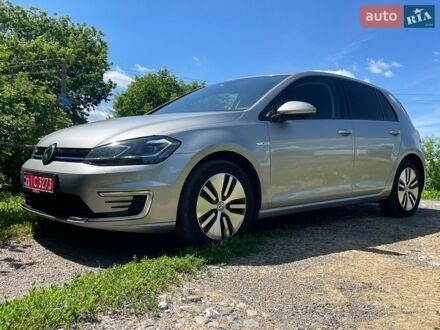 Серый Фольксваген e-Golf, объемом двигателя 0 л и пробегом 148 тыс. км за 12599 $, фото 1 на Automoto.ua