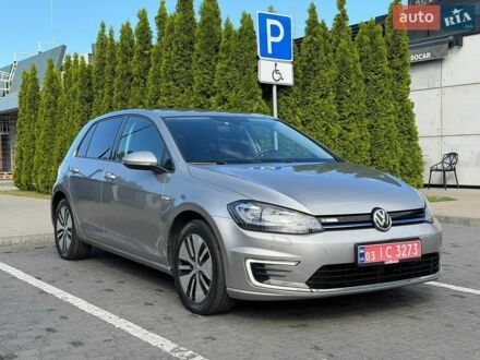 Серый Фольксваген e-Golf, объемом двигателя 0 л и пробегом 123 тыс. км за 12499 $, фото 1 на Automoto.ua