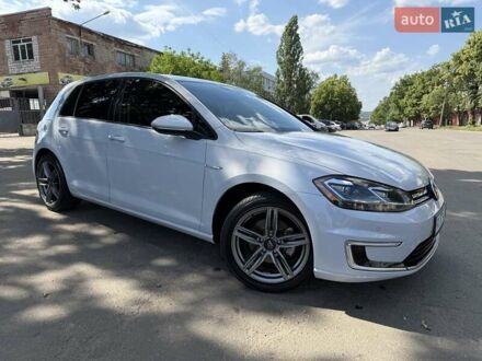 Серый Фольксваген e-Golf, объемом двигателя 0 л и пробегом 140 тыс. км за 12800 $, фото 1 на Automoto.ua