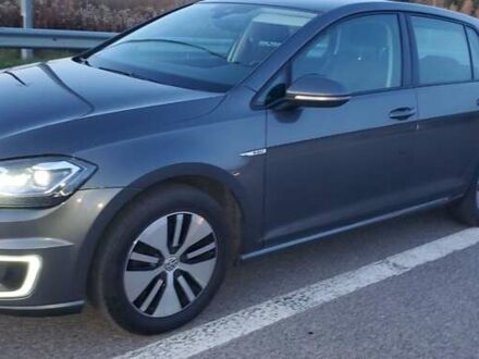 Серый Фольксваген e-Golf, объемом двигателя 0 л и пробегом 150 тыс. км за 11500 $, фото 1 на Automoto.ua