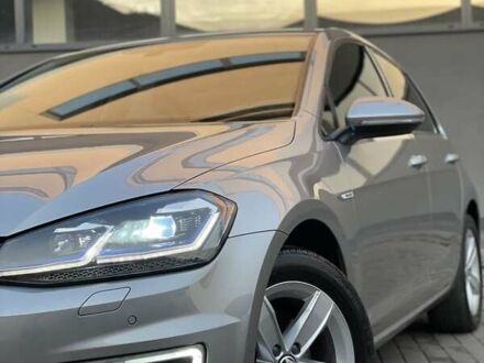 Фольксваген e-Golf 2017 в Мукачеве на Automoto.ua Серый Фольксваген e-Golf, объемом двигателя 0 л и пробегом 58 тыс. км за 12800 $, фото 1 на Automoto.ua