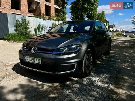 Серый Фольксваген e-Golf, объемом двигателя 0 л и пробегом 170 тыс. км за 11799 $, фото 1 на Automoto.ua