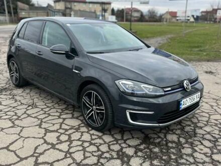 Серый Фольксваген e-Golf, объемом двигателя 0 л и пробегом 113 тыс. км за 12900 $, фото 1 на Automoto.ua