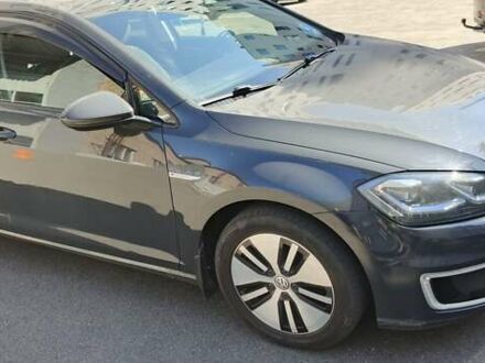 Фольксваген e-Golf 2017 у Києві на Automoto.ua Сірий Фольксваген e-Golf, об'ємом двигуна 0 л та пробігом 120 тис. км за 11500 $, фото 1 на Automoto.ua