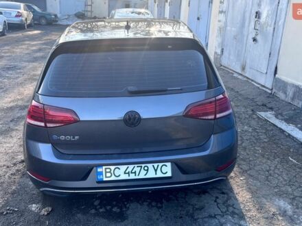 Серый Фольксваген e-Golf, объемом двигателя 0 л и пробегом 132 тыс. км за 12500 $, фото 1 на Automoto.ua