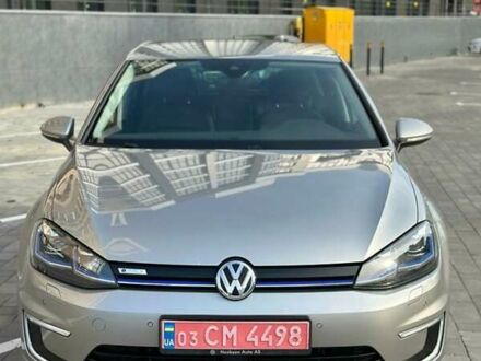 Серый Фольксваген e-Golf, объемом двигателя 0 л и пробегом 125 тыс. км за 14999 $, фото 1 на Automoto.ua