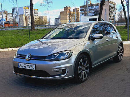 Фольксваген e-Golf 2017 в Киеве на Automoto.ua Серый Фольксваген e-Golf, объемом двигателя 0 л и пробегом 103 тыс. км за 13772 $, фото 1 на Automoto.ua