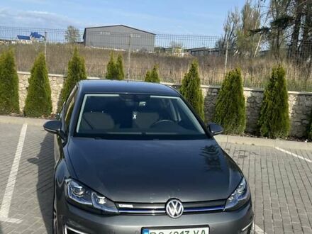 Фольксваген e-Golf 2017 в Тернополе на Automoto.ua Серый Фольксваген e-Golf, объемом двигателя 0 л и пробегом 77 тыс. км за 12000 $, фото 1 на Automoto.ua