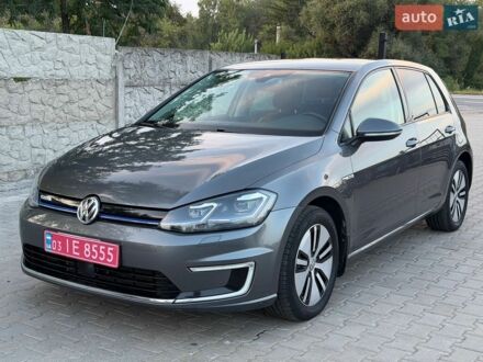 Серый Фольксваген e-Golf, объемом двигателя 0 л и пробегом 140 тыс. км за 12700 $, фото 1 на Automoto.ua