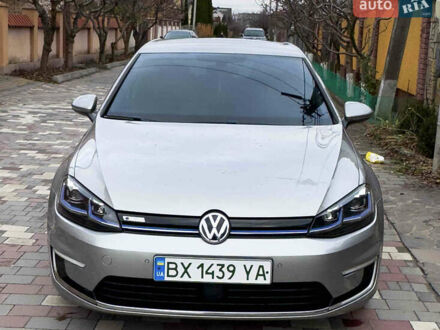 Серый Фольксваген e-Golf, объемом двигателя 0 л и пробегом 178 тыс. км за 12000 $, фото 1 на Automoto.ua