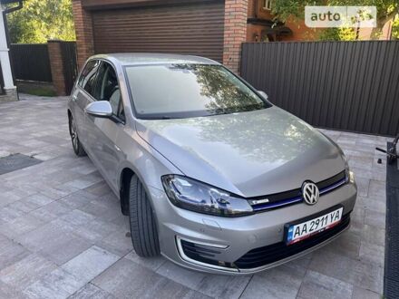 Серый Фольксваген e-Golf, объемом двигателя 0 л и пробегом 105 тыс. км за 16999 $, фото 1 на Automoto.ua