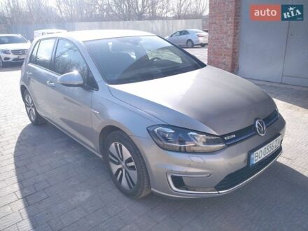 Серый Фольксваген e-Golf, объемом двигателя 0 л и пробегом 109 тыс. км за 12800 $, фото 1 на Automoto.ua