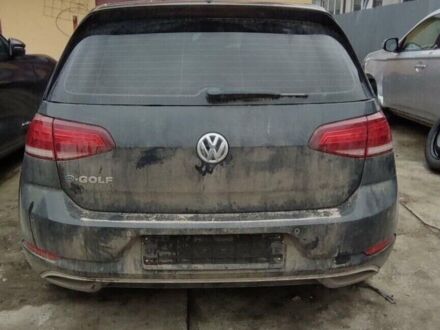 Серый Фольксваген e-Golf, объемом двигателя 0 л и пробегом 60 тыс. км за 5000 $, фото 1 на Automoto.ua